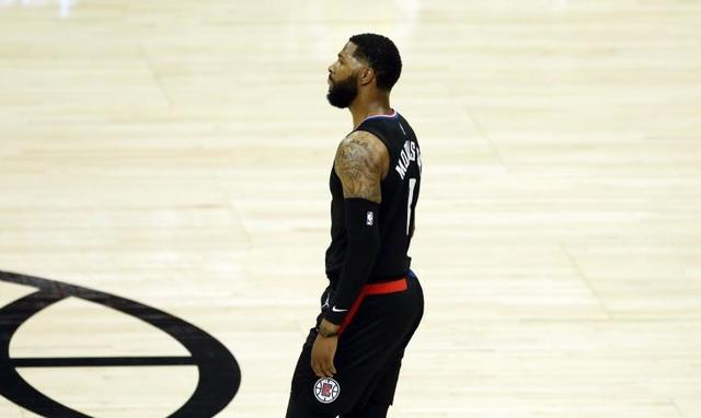 菲尼克斯太阳发布备战花絮;今晨手感冰凉;葡超任务艰巨;更衣室氛围转暖  菲尼克斯太阳发布备战花絮;今晨手感冰凉;葡超任务艰巨;更衣室氛围转暖