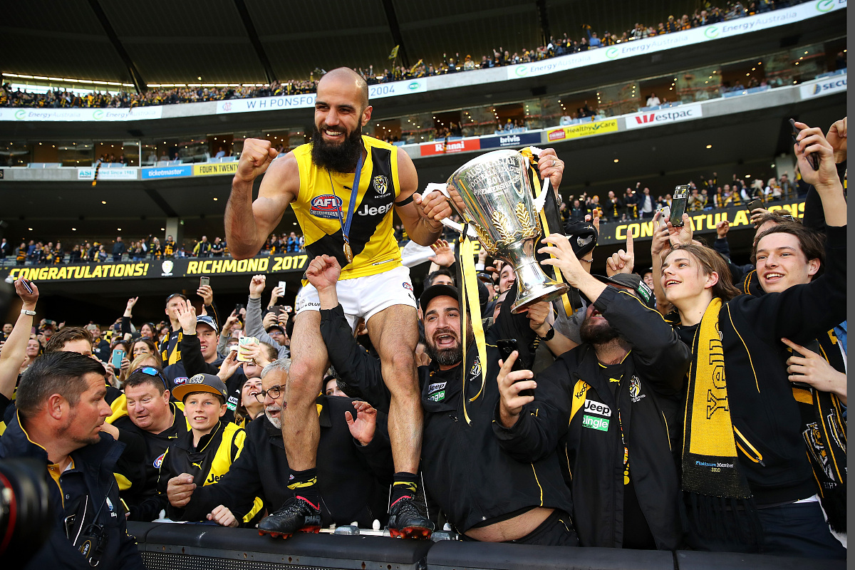 马德里竞技集结日刷新队史纪录；志在NBA季后赛名次提升；气氛紧张；球队文化再被提及(nba季后赛集锦2024)