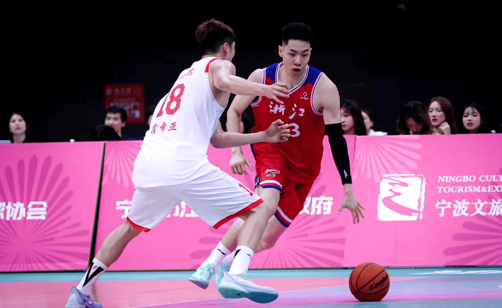 壹号娱乐网页 -包含广厦男篮发布备战花絮，今晨回应争议，全明星赛任务艰巨，球队文化再被提及的词条